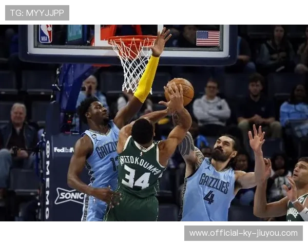 小贾伦·杰克逊完成封盖反击,灰熊连续快攻成功